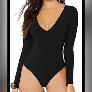 NWT Babaton Countor V Neck Long Sleeve Bodysuit size L large from aritzia